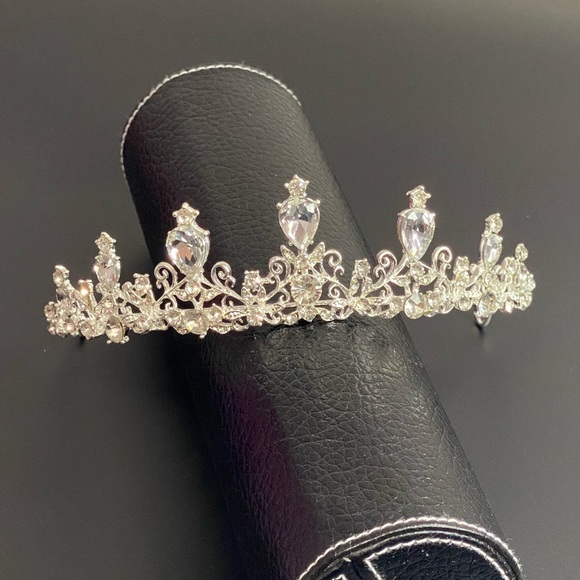 Wedding day crown tiara sparkle main image 5